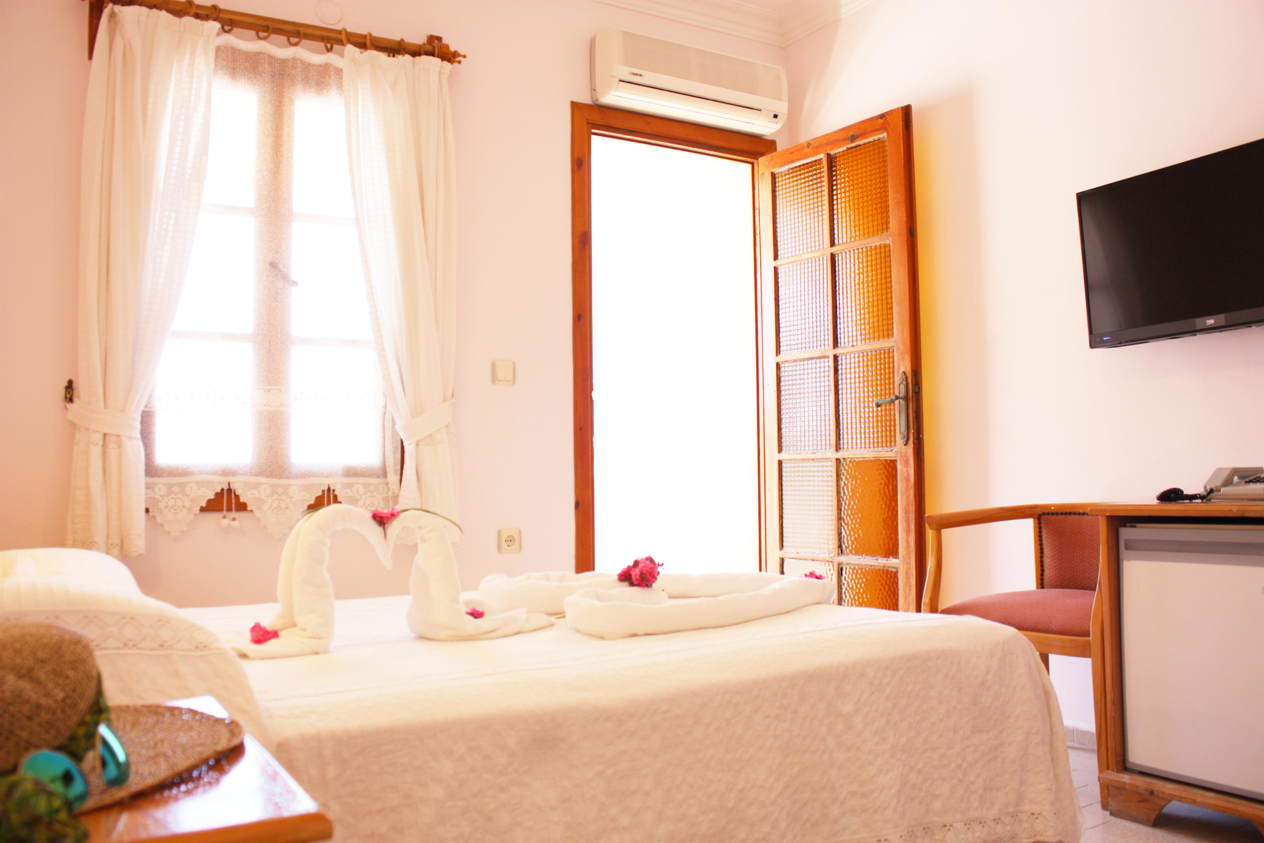 Toloman Hotel Bitez Beach Екстер'єр фото