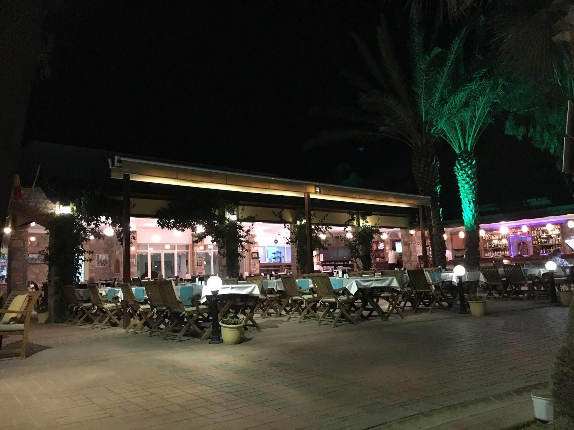 Toloman Hotel Bitez Beach Екстер'єр фото
